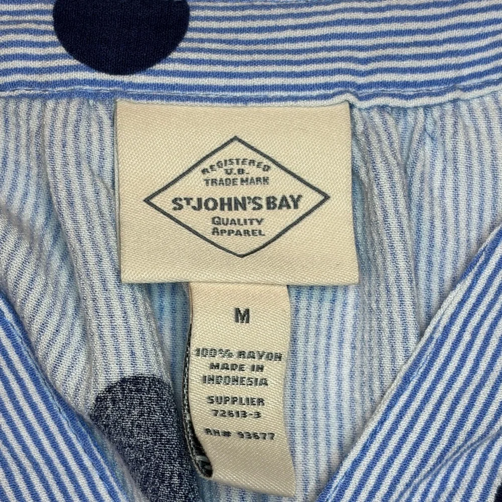 St. John's Bay Blue, White, and Navy Patterned Blouse - Picture 4 of 5